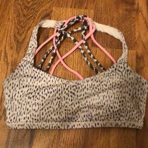 Lululemon sports bra